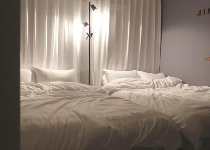 Jinique In Cozy ,2 ,3 Queen Beds, Gyeongbokgung Mrt 10min ,6person Possible,restaurant Street,hanbok Trip,near Gwanghwamun And Gyeongbokgung Palace * Seul