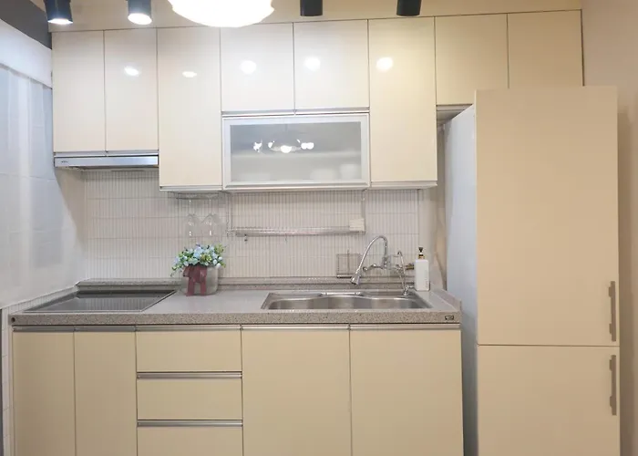 Daire Jinique In Cozy ,2 ,3 Queen Beds, Gyeongbokgung Mrt 10min ,6person Possible,restaurant Street,hanbok Trip,near Gwanghwamun And Gyeongbokgung Palace