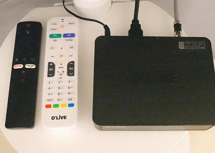 Jinique In Cozy ,2 ,3 Queen Beds, Gyeongbokgung Mrt 10min ,6person Possible,restaurant Street,hanbok Trip,near Gwanghwamun And Gyeongbokgung Palace